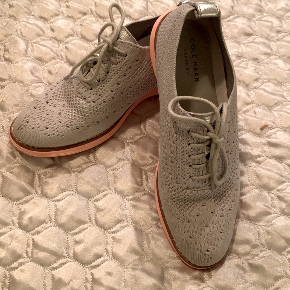 Cole Haan Grands. Gray with pink sole size 6B